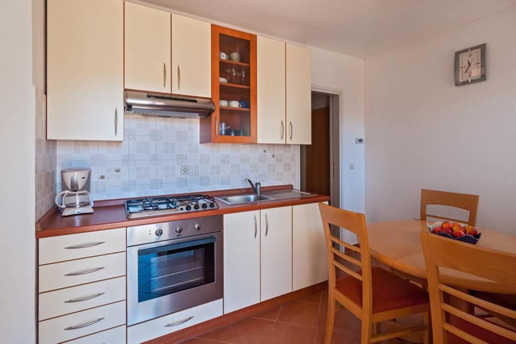 Peaceful Apartment With Beautiful Sea View Rabac Exterior photo